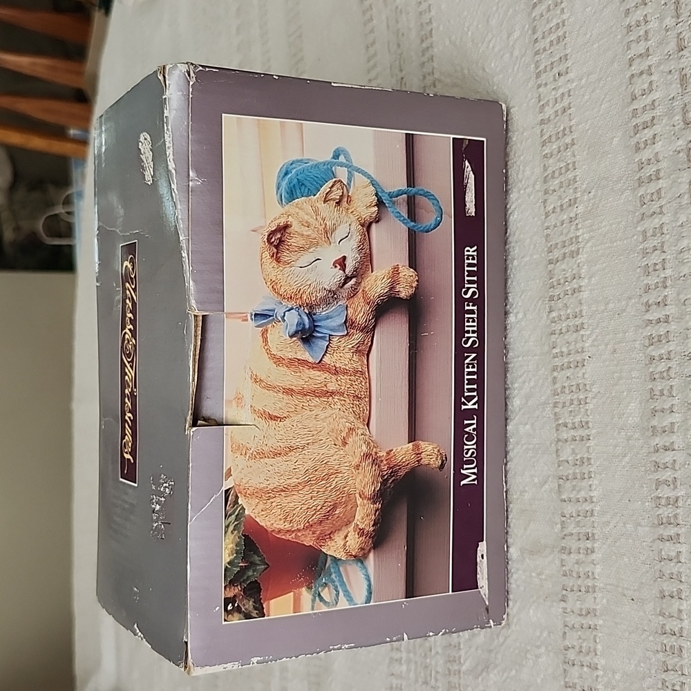 Classic Treasures musical kitten hand Painted shelf sitter Resin orange cat - Picture 2 of 8